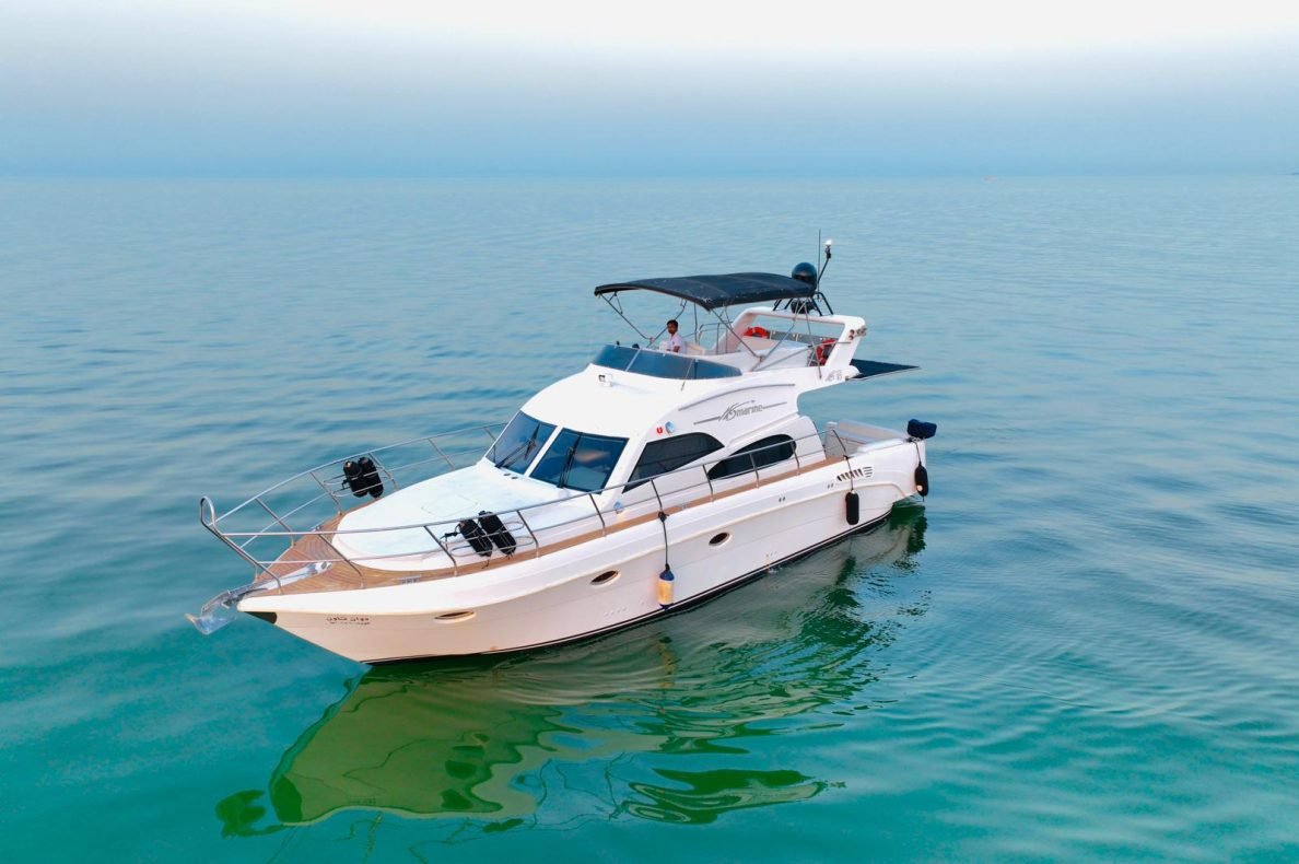 50 feet luxurious yacht Dubai for fishing